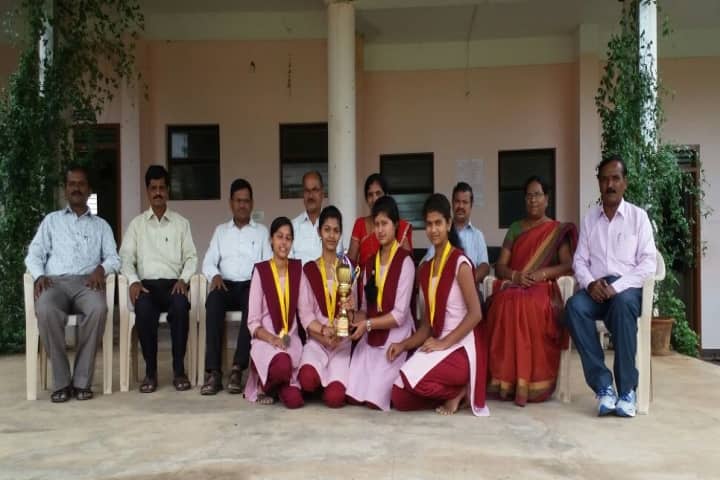 Government First Grade Women's College, Davanagere campus photo 2