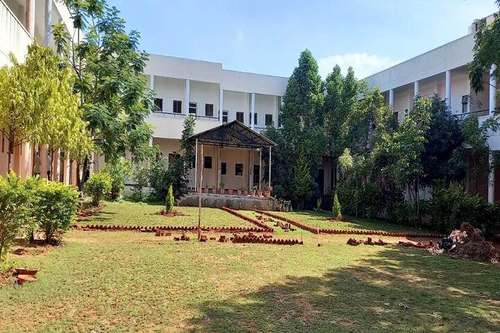 Government First Grade Women's College, Davanagere campus photo 6
