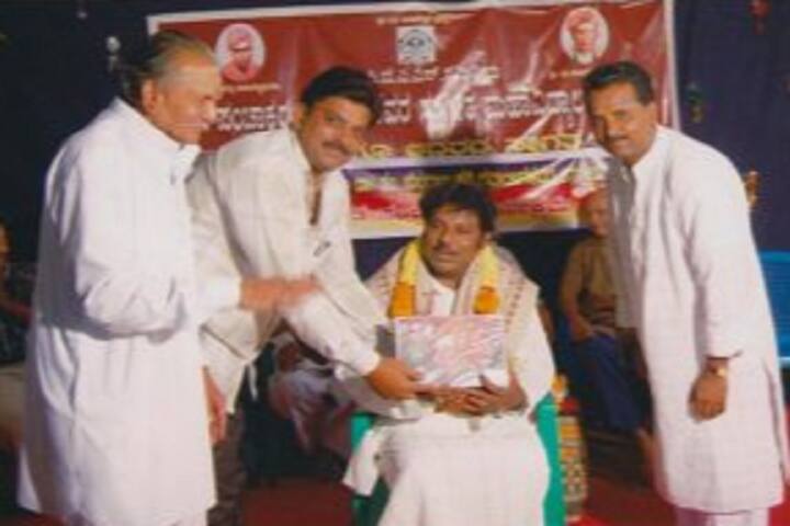 Pandit Panchaxara Gavaigalavara Music College, Gadag campus photo 2