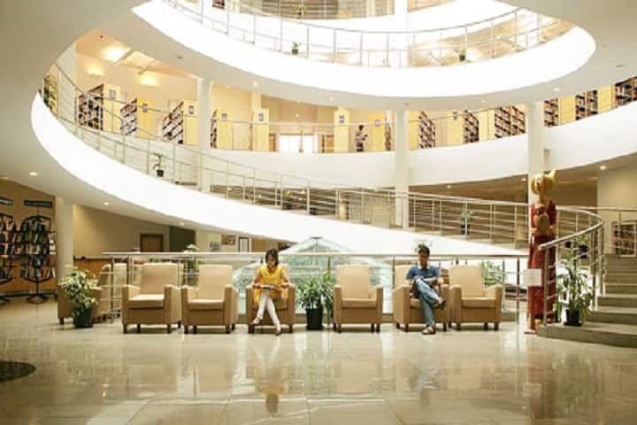 ISB Hyderabad campus photo 3