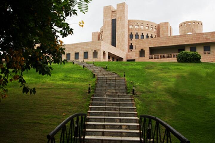 ISB Hyderabad campus photo 4