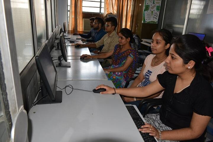 Gujranwala Guru Nanak Khalsa College, Ludhiana campus photo 4