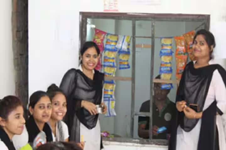 St Mother Teresa Law Degree College, Lucknow campus photo 3