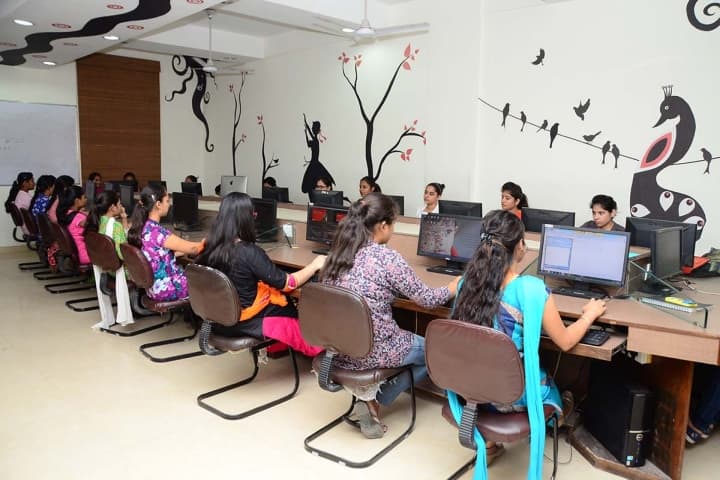 HMV College Jalandhar campus photo 3