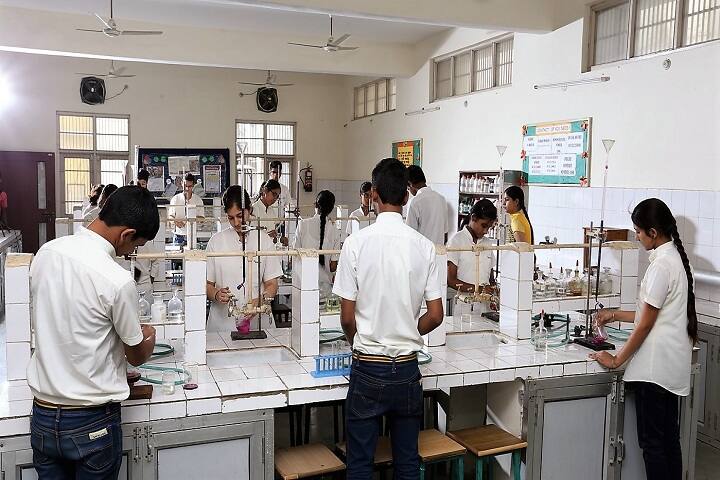 Hutatma Rajguru Mahavidyalaya, Pune campus photo 4