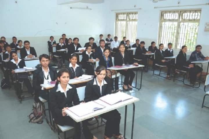 Shri GH Gosrani Commerce College and Shri DD Nagda BBA College, Jamnagar campus photo 3