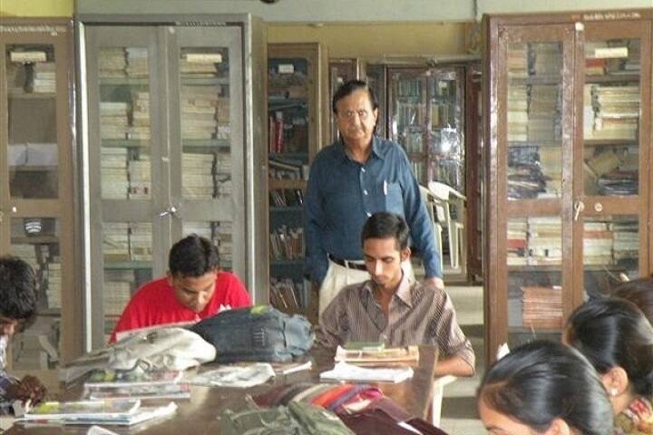 Smt Savitaben Chunibhai Patel Fartikuiwala Commerce College, Dabhoi campus photo 6