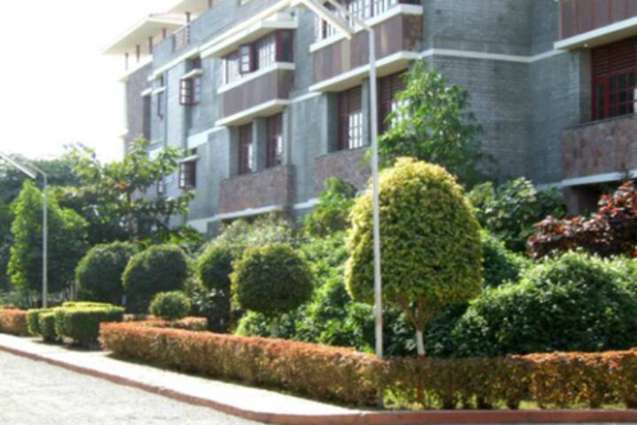 Smt DH Kabariya Arts Mahila College, Amreli campus photo 3