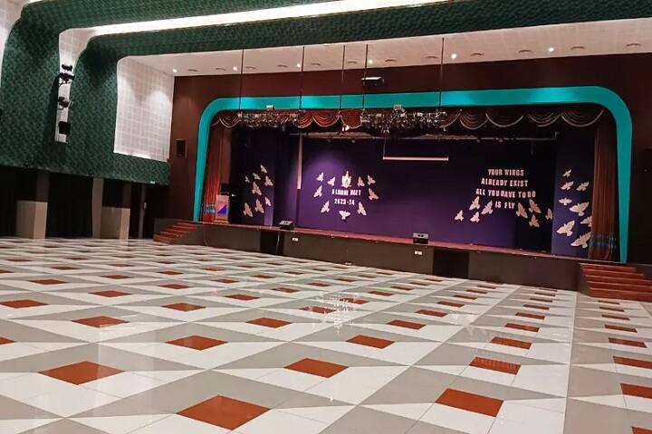 Thakur Specialized Degree College, Mumbai campus photo 4