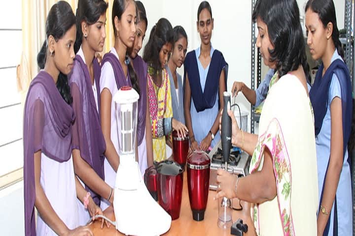 KLE Society's College of Arts and Commerce, Gadag campus photo 2
