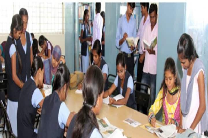 KLE Society's College of Arts and Commerce, Gadag campus photo 4