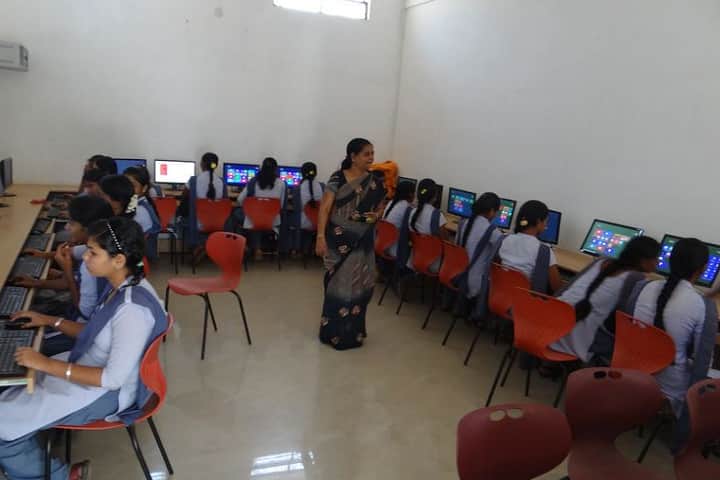 Smt Giriyamma R Kanthappa Shresti First Grade Women's College, Harihar campus photo 6