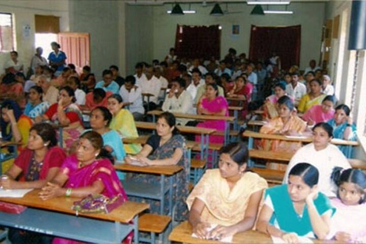 Smt Kallawwa Shivappanna Jigalur Arts and Dr Smt Sushila Murigeppa Sheshgiri Commerce College for Women, Dharwad campus photo 2