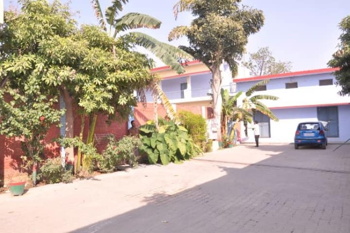 Saraswati Vidya Mandir Law College, Bulandshahr campus photo 2