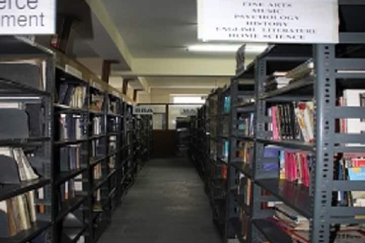 Dhirendra Mahila Post Graduate College, Varanasi campus photo 2