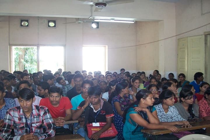 Menaba Bababhai Patel Rashtrabhasha Arts and Commerce College, Ahmedabad campus photo 4