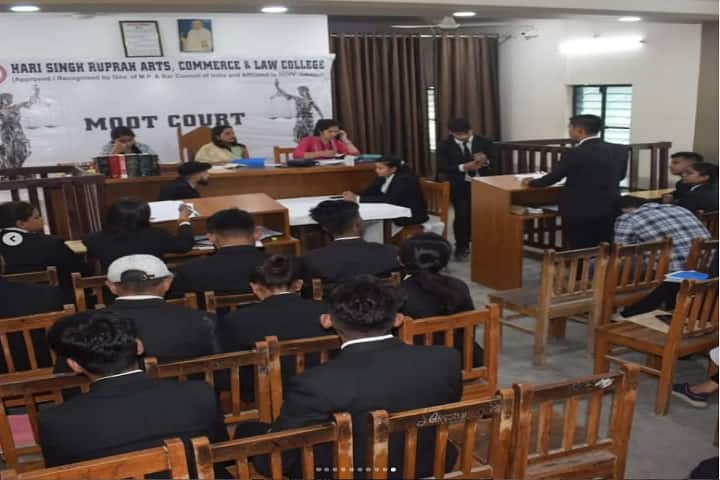 Hari Singh Ruprah Arts Commerce and Law College, Jabalpur campus photo 2