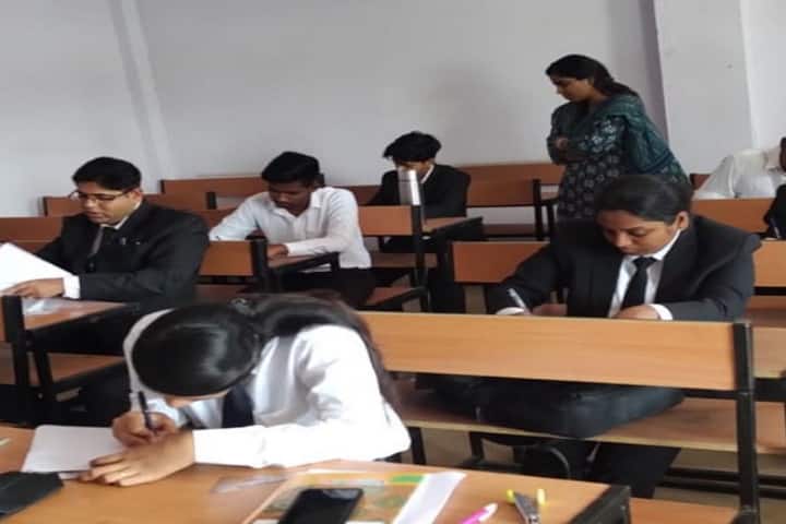 Hari Singh Ruprah Arts Commerce and Law College, Jabalpur campus photo 5