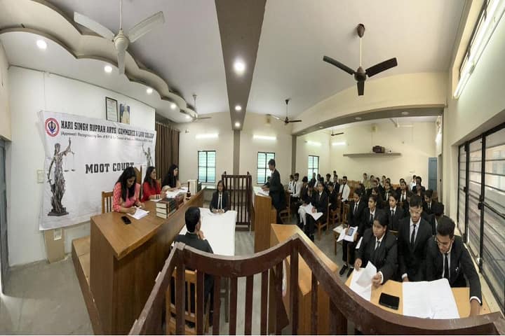 Hari Singh Ruprah Arts Commerce and Law College, Jabalpur campus photo 6