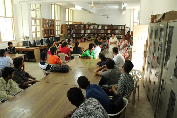 SGM English Medium College of Commerce and Management, Anand campus photo 6