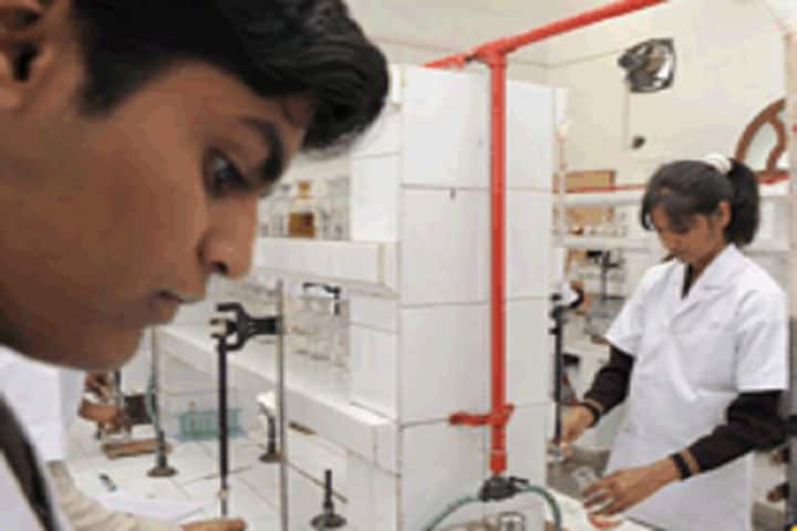 Sir Madanlal Institute of Pharmacy, Etawah campus photo 5