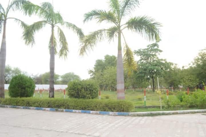 Sukhdev Singh Lavkush Degree College, Banda campus photo 2