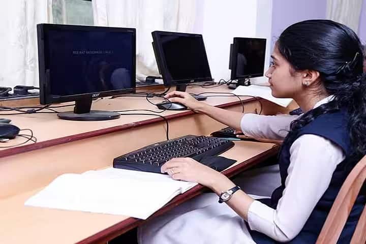 St Josephs Institute of Science Arts and Technology, Kannur campus photo 5