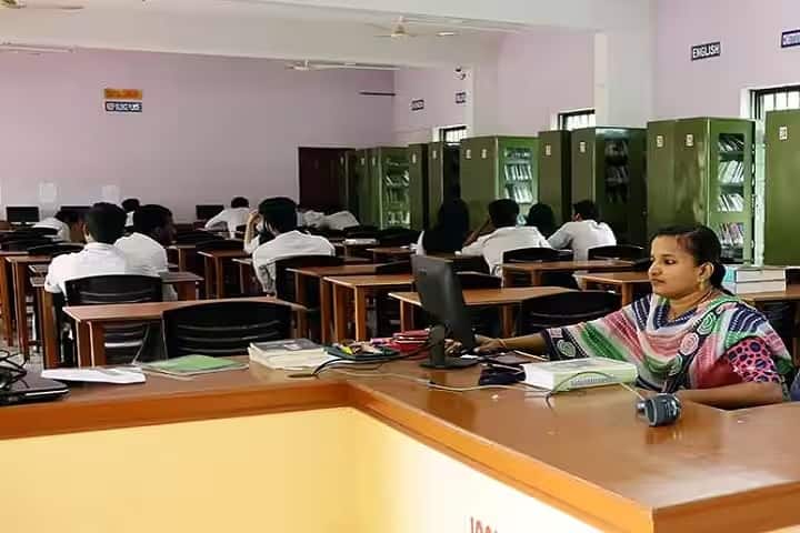 St Josephs Institute of Science Arts and Technology, Kannur campus photo 6