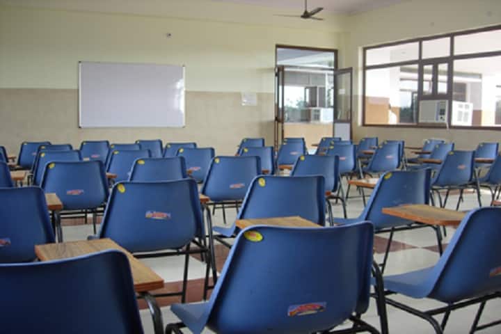 Mahatma Gandhi Institute of Pharmacy, Lucknow campus photo 3