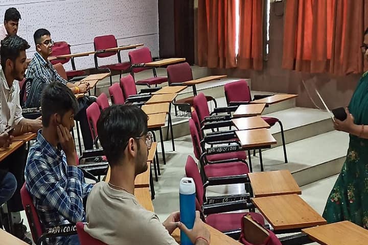 Faculty of Law, SRM University, Delhi-NCR, Sonepat campus photo 4