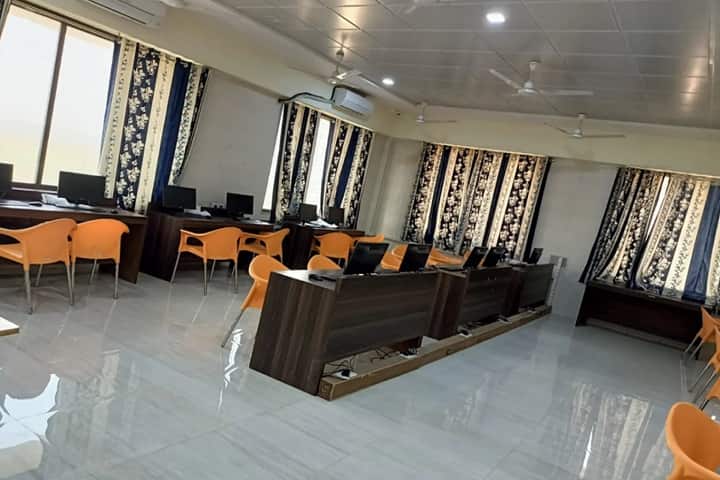 Smt KL Tiwari Degree College of Commerce and Science, Mumbai campus photo 5