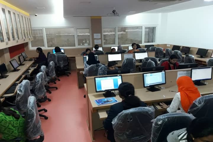 Mount Carmel College, Bangalore campus photo 2