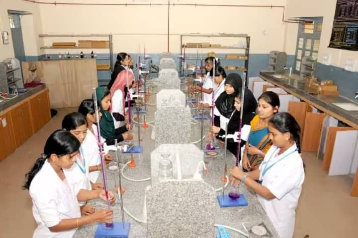 BVV Sanghas Akkamahadevi Womens Arts Science and Commerce College, Bagalkot campus photo 6