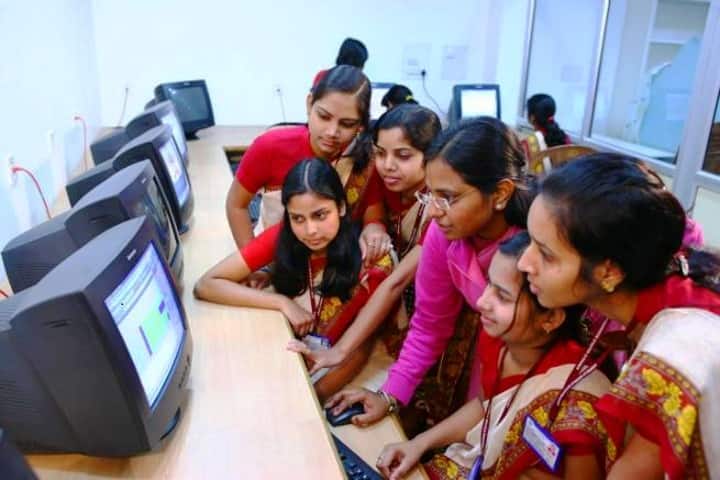 Kripalu Mahila Mahavidyalaya, Pratapgarh campus photo 3