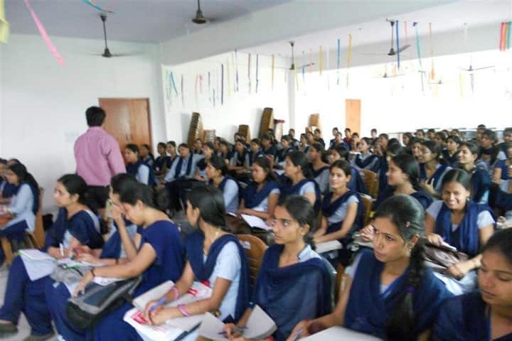 HLM Girls College, Ghaziabad campus photo 4