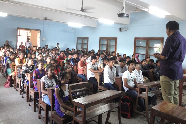 Shree MP Shah Municipal Commerce College, Jamnagar campus photo 4
