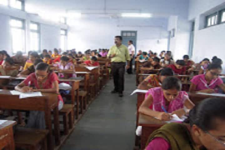 Matushri Virbaima Mahila Science and Home Science College, Rajkot campus photo 2