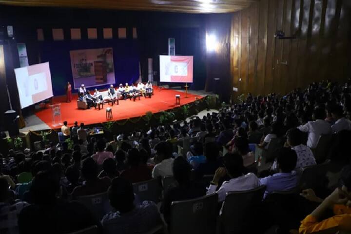 GSFC University, Vadodara campus photo 3