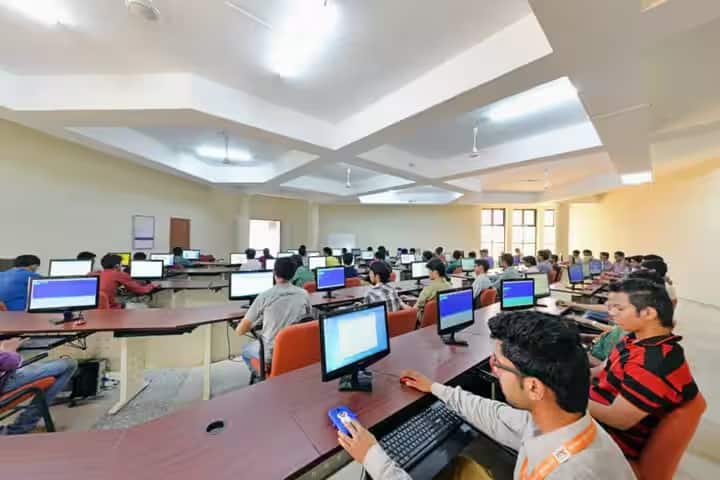 Neotech Institute of Technology, Vadodara campus photo 2