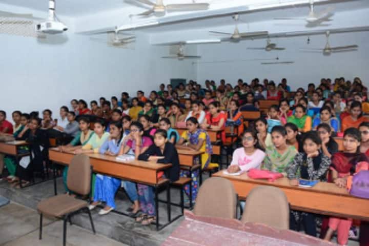 Arya Girls College, Ambala campus photo 3