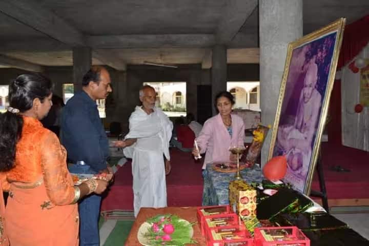 Shri Varnee Digamber Jain Gurukul College, Jabalpur campus photo 5