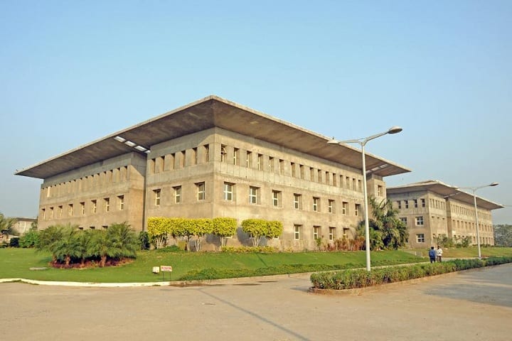 Unitedworld Institute of Management, Gandhinagar campus photo 2