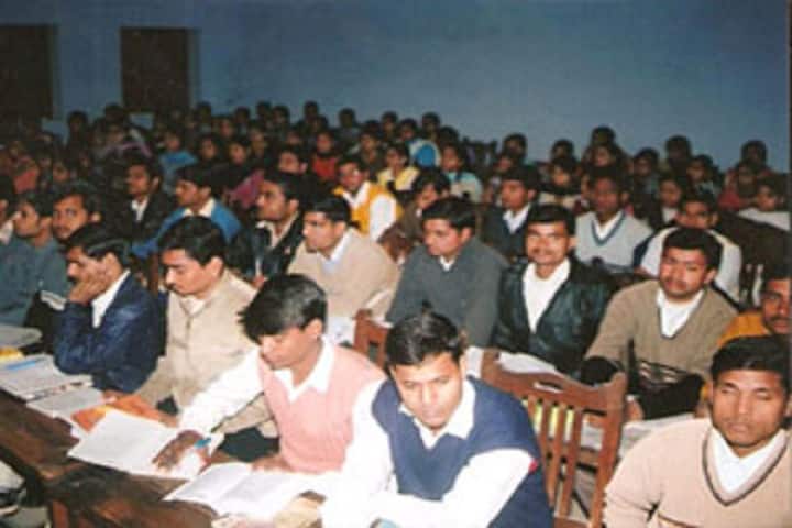 SRK PG College, Firozabad campus photo 4