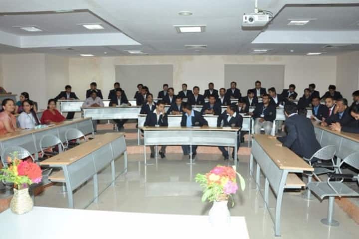 CU Shah College of Engineering and Technology, Surendranagar campus photo 2