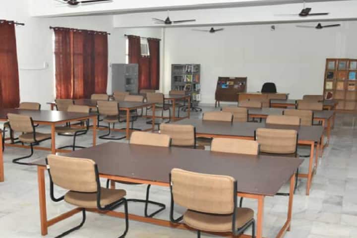 Institute of Legal Studies and Research, GLA University, Mathura campus photo 3