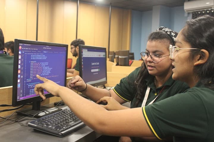 Asha M Tarsadia Institute of Computer Science and Technology, Bardoli campus photo 6