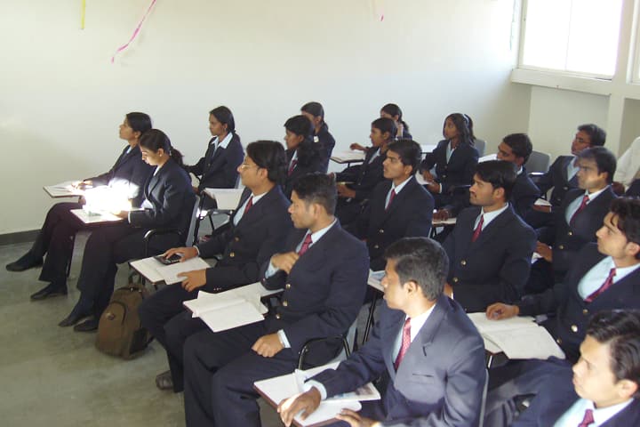 Swaraj College of Arts, Commerce and Science, Pune campus photo 3