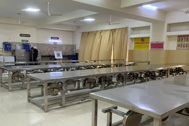 Symbiosis Institute of Business Management, Noida campus photo 3