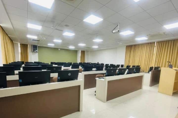 Symbiosis Institute of Business Management, Noida campus photo 6