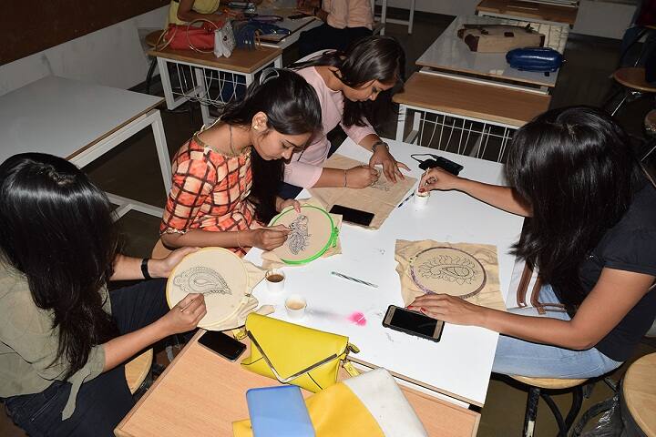 Jaymin School of Fashion Design and Technology, Surat campus photo 3